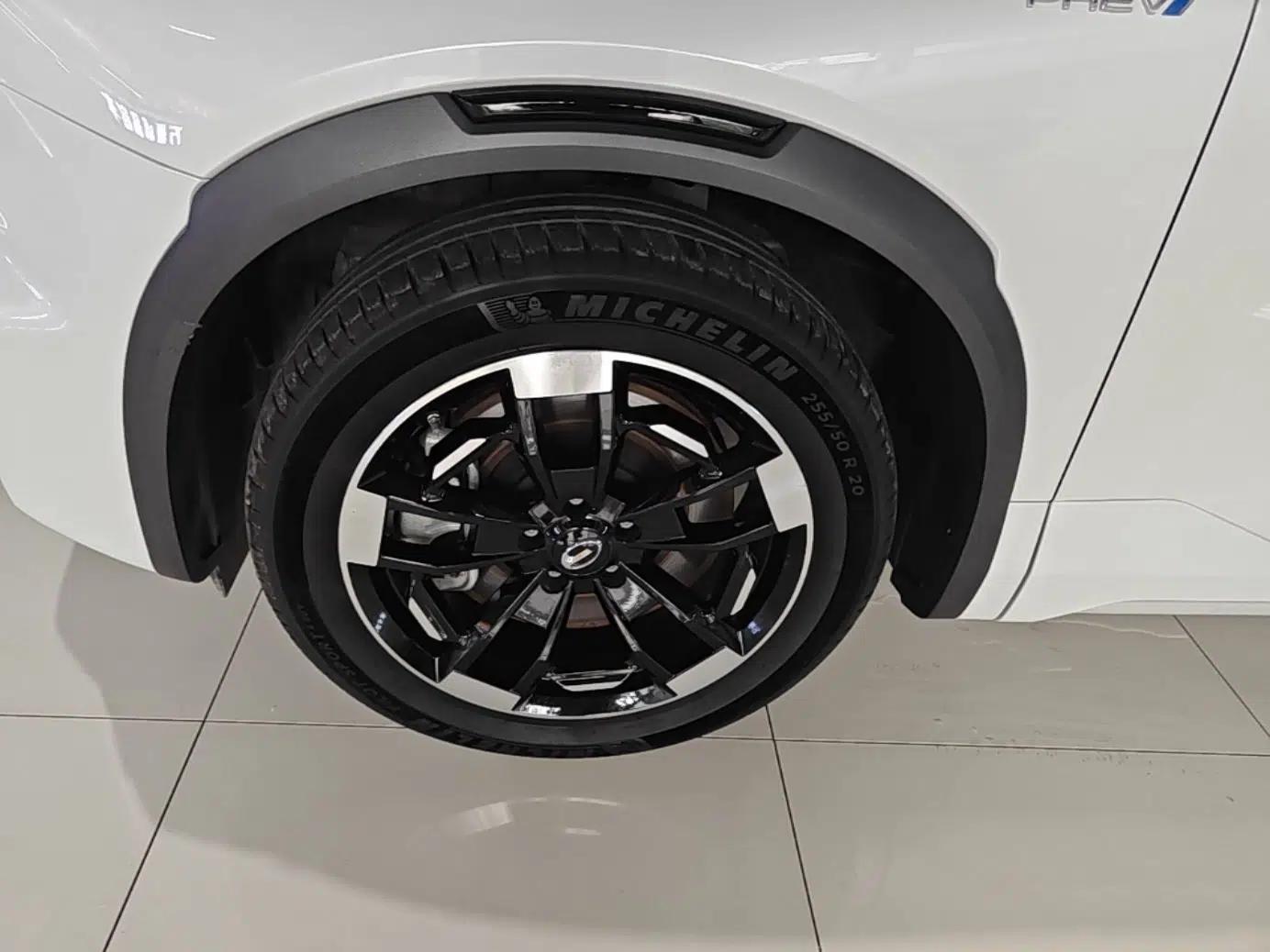 GAC Trumpchi ES9 2024 PHEV 143km Traveler Max — миниатюра 8