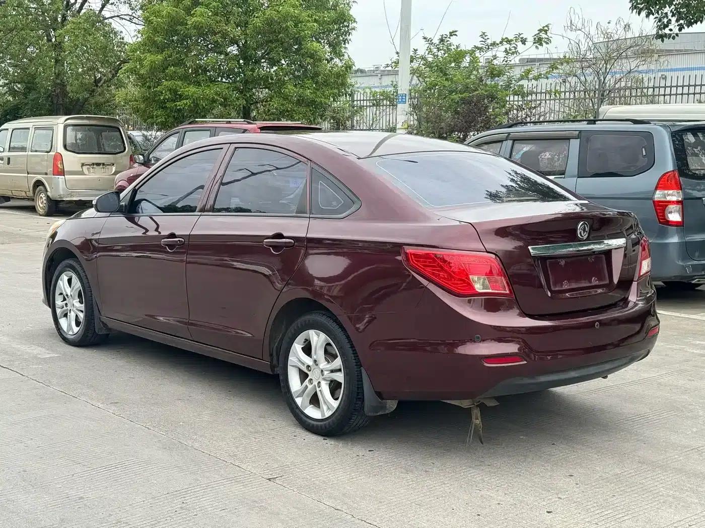Jingyi S50 2014 1.5L Manual Deluxe Edition — миниатюра 6