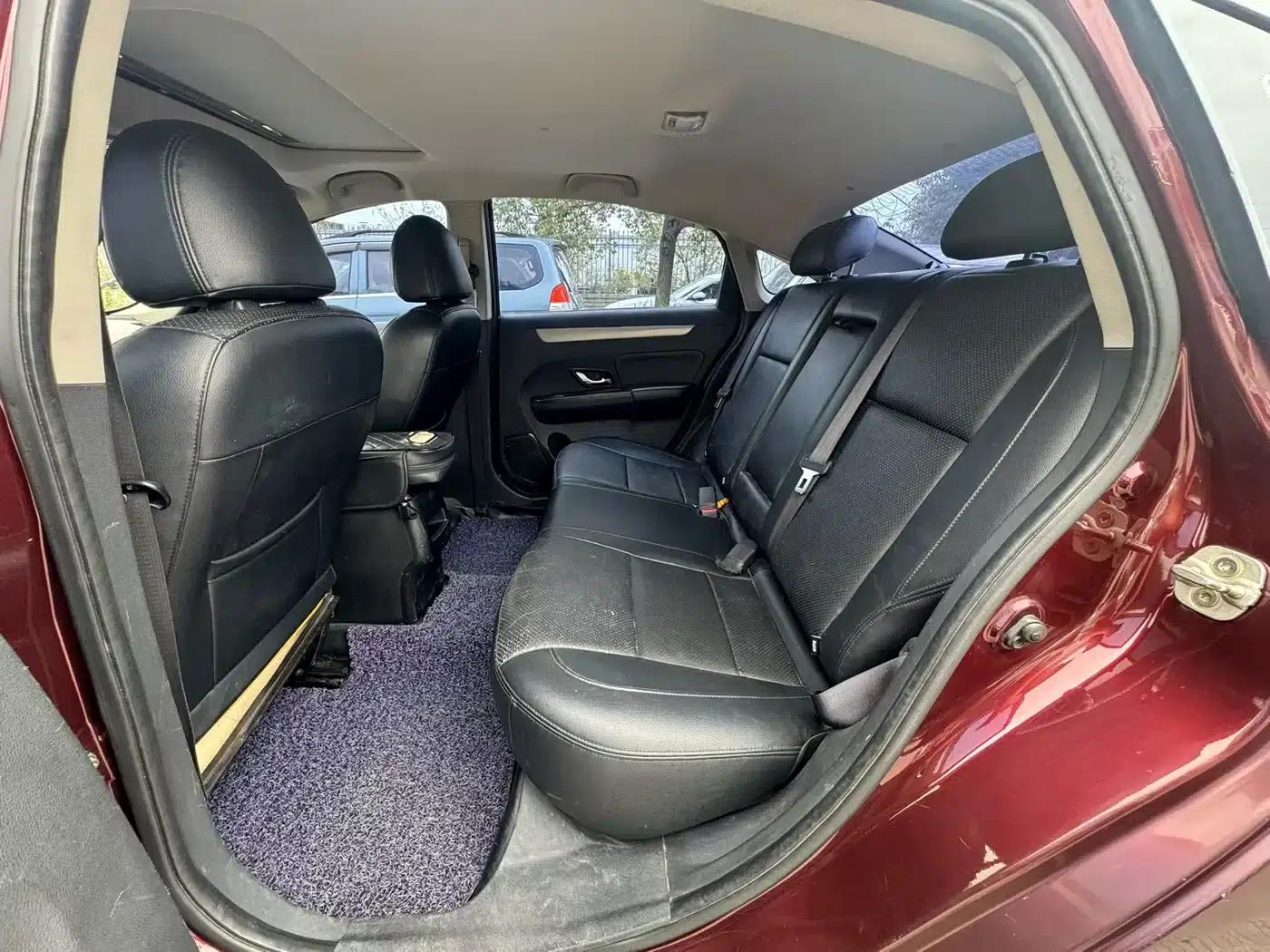 Jingyi S50 2014 1.5L Manual Deluxe Edition — миниатюра 9