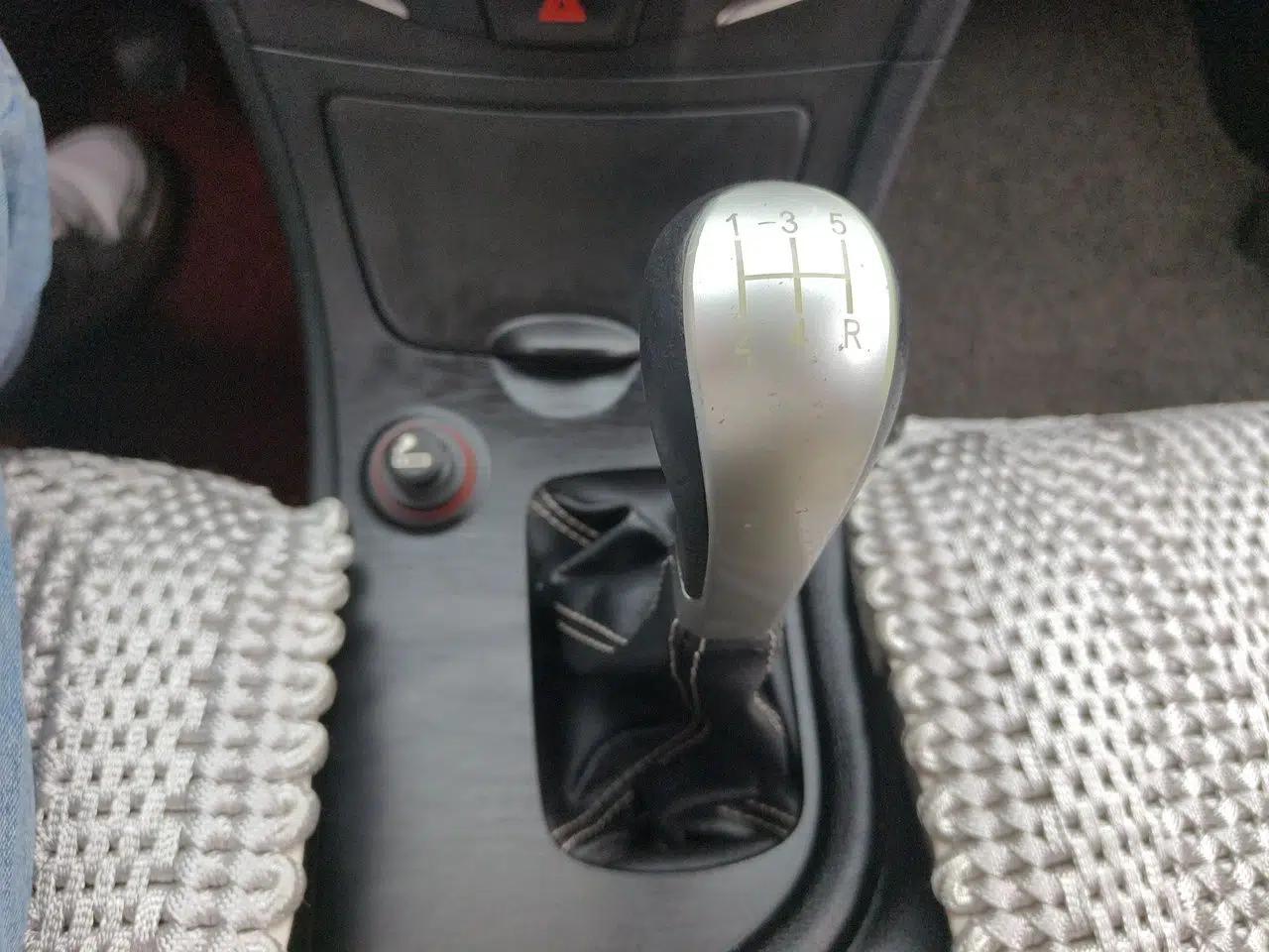 GAC Trumpchi GA3S Vision 2014 1.6L Manual Elite Edition — миниатюра 15