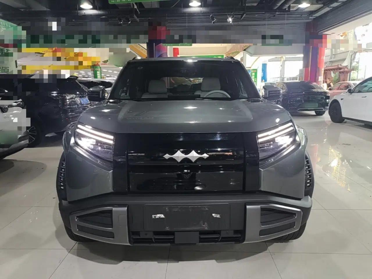 Formula Leopard Titanium 3 2025 501KM All-Wheel Drive Intelligent Driving Ultra Version — миниатюра 2