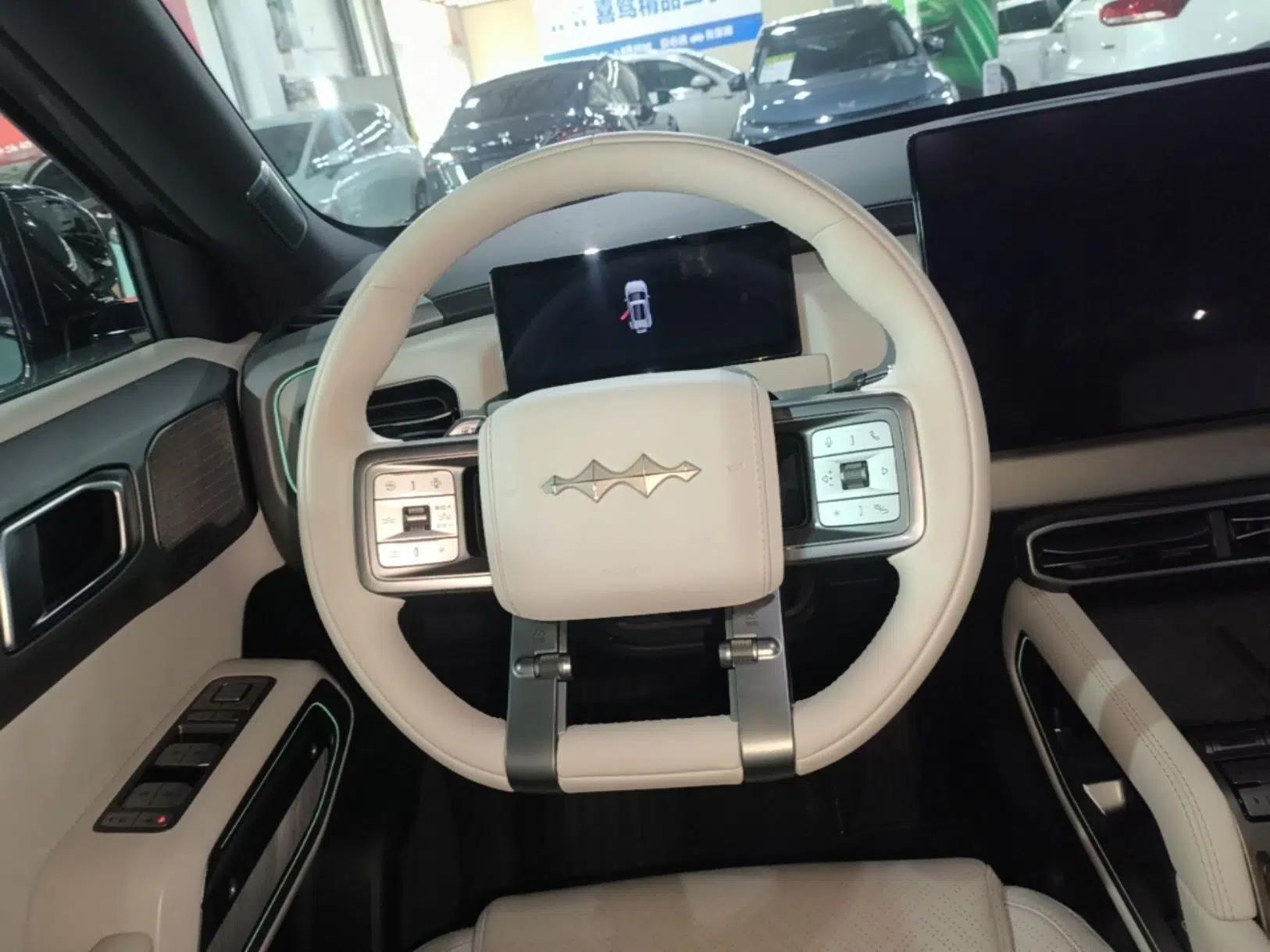Formula Leopard Titanium 3 2025 501KM All-Wheel Drive Intelligent Driving Ultra Version — миниатюра 14