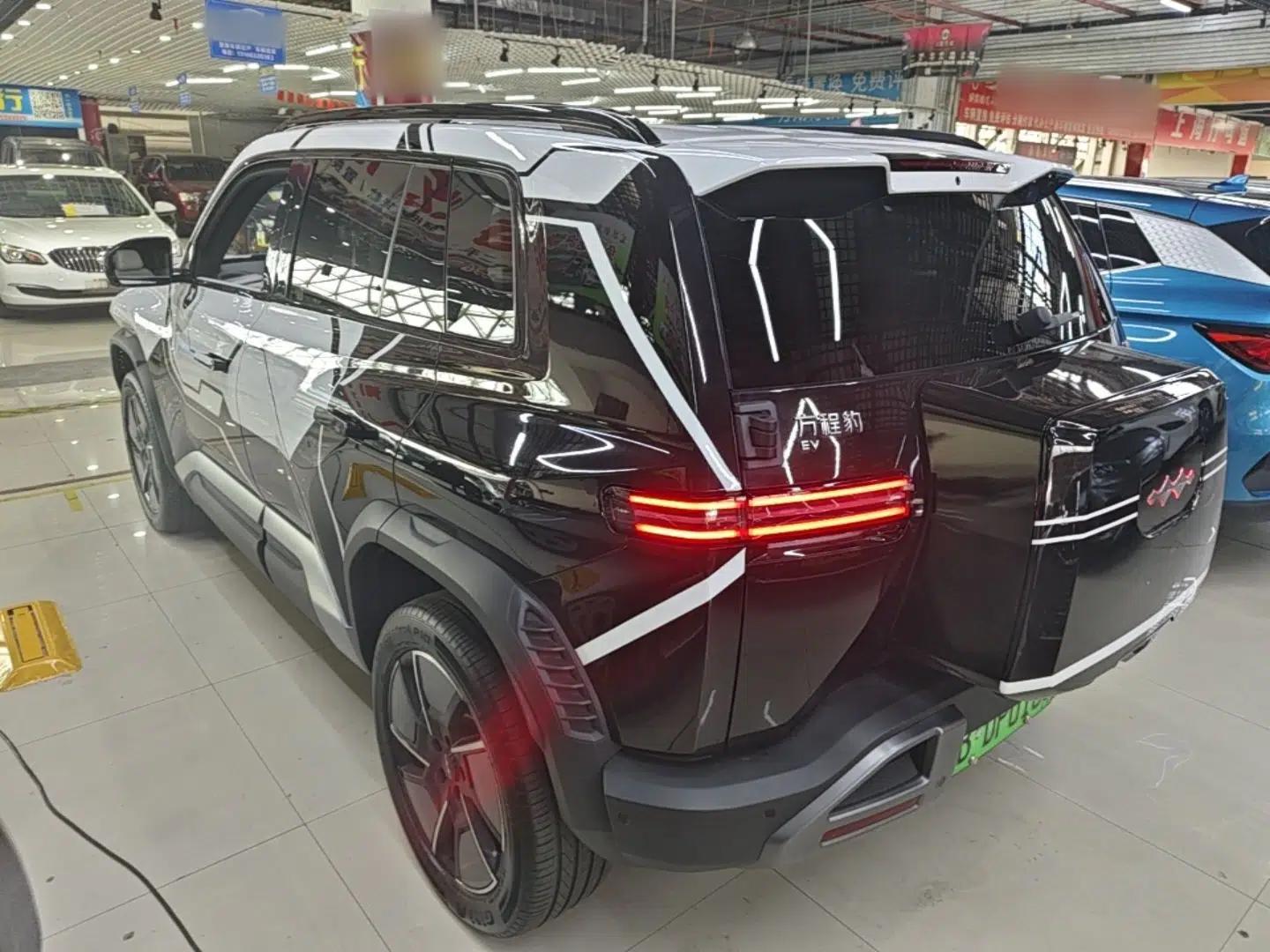 Formula Leopard Titanium 3 2025 501KM All-Wheel Drive Intelligent Driving Ultra Version — миниатюра 4