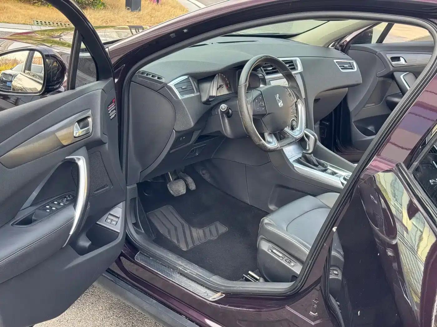 DS 6 2014 1.6T Luxury Edition THP160 — миниатюра 7