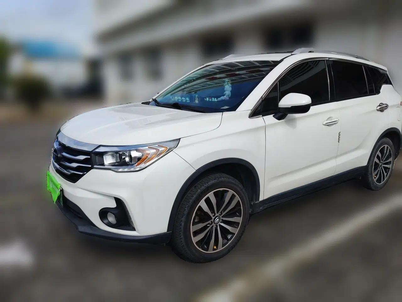 GAC Trumpchi GS4 New Energy 2017 1.5L PHEV Deluxe Edition — миниатюра 1