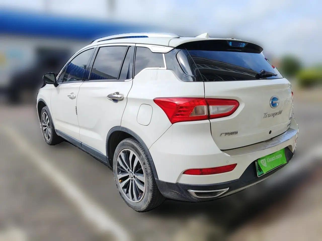 GAC Trumpchi GS4 New Energy 2017 1.5L PHEV Deluxe Edition — миниатюра 4