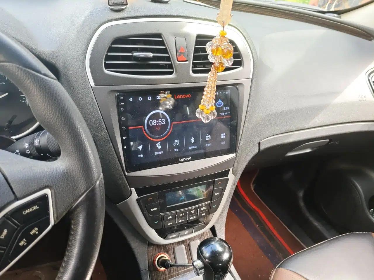 GAC Trumpchi GS5 Super 2016 2.0L Automatic Two-Wheel Drive Anniversary Edition — миниатюра 14