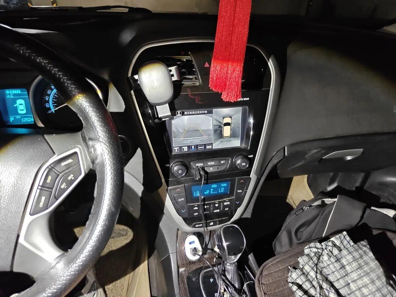 GAC Trumpchi GS5 Super 2015 1.8T Automatic Two-Wheel Drive Luxury Edition — миниатюра 14