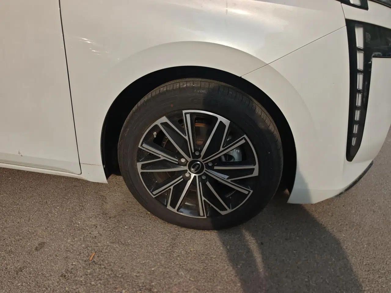 GAC Trumpchi E8 2024 Honor Series 2.0L Honor Edition — миниатюра 8