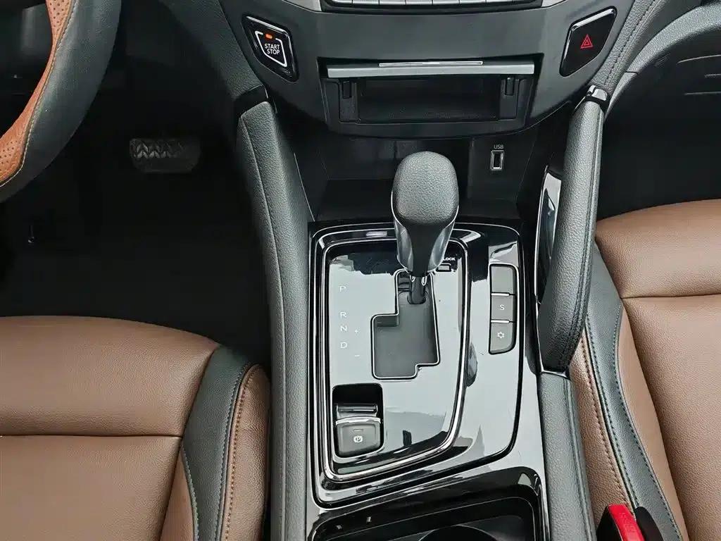 Dongfeng Fengshen AX7 2018 Classic 1.6T Automatic Deluxe Edition — миниатюра 13