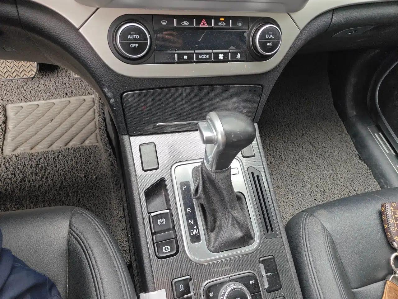 Haval H6 Coupe 2016 Blue Label 1.5T Automatic Two-Wheel Drive Urban Model — миниатюра 15