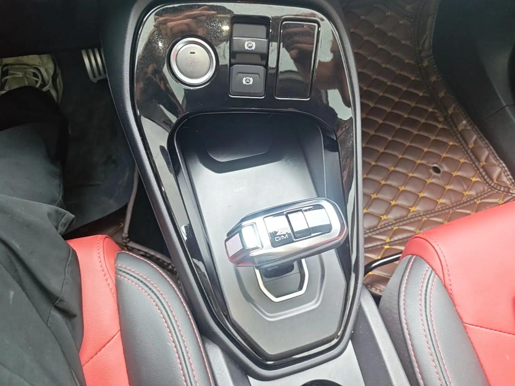 Haval H2s 2018 Blue Label 1.5T Dual-Clutch Luxury Model — миниатюра 17