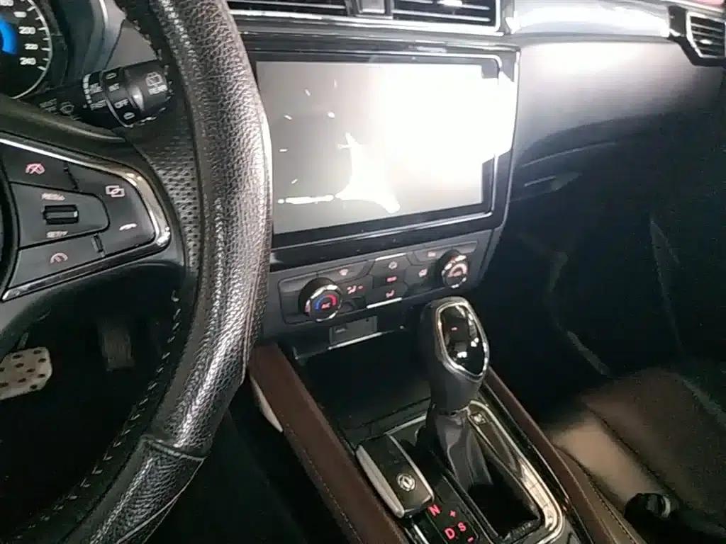 Fengguang 580 2017 1.5T CVT Luxury Edition — миниатюра 13