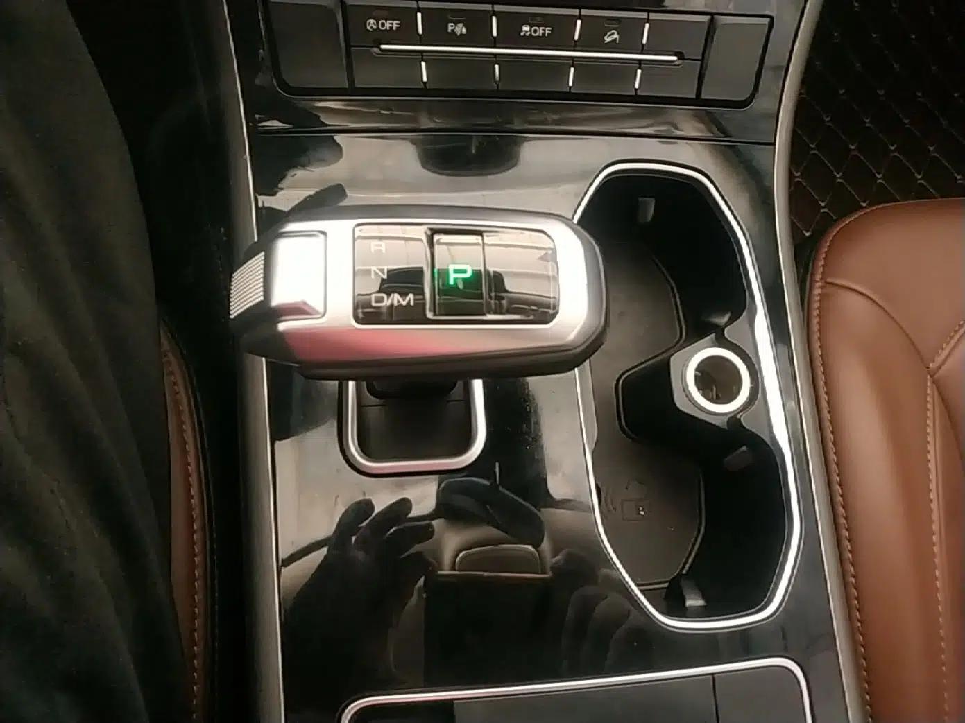 Haval H8 2017 2.0T Gasoline Two-Wheel Drive Enjoyment Version — миниатюра 17
