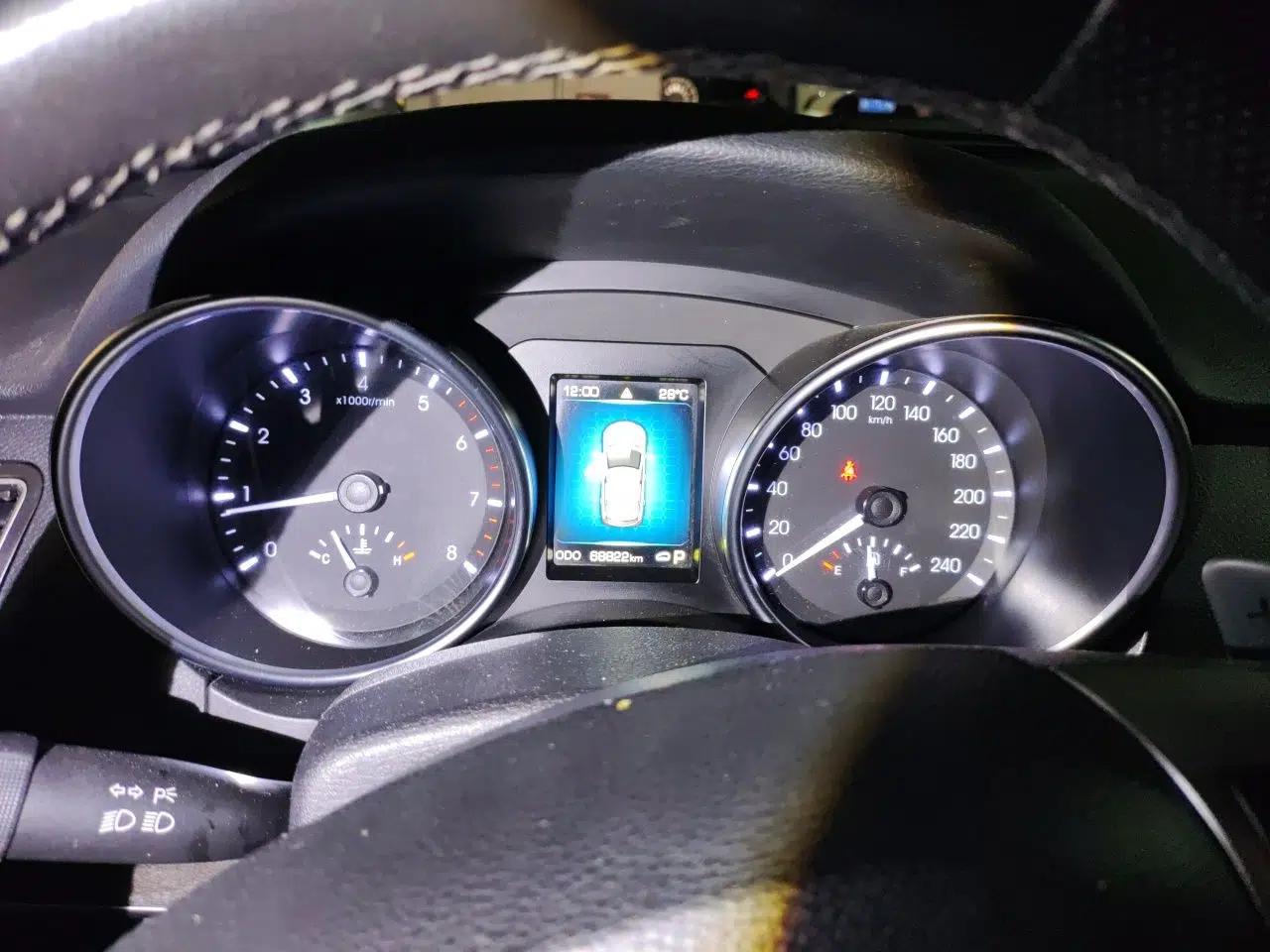 Haval H8 2015 2.0T Two-Wheel Drive Comfort Version — миниатюра 12