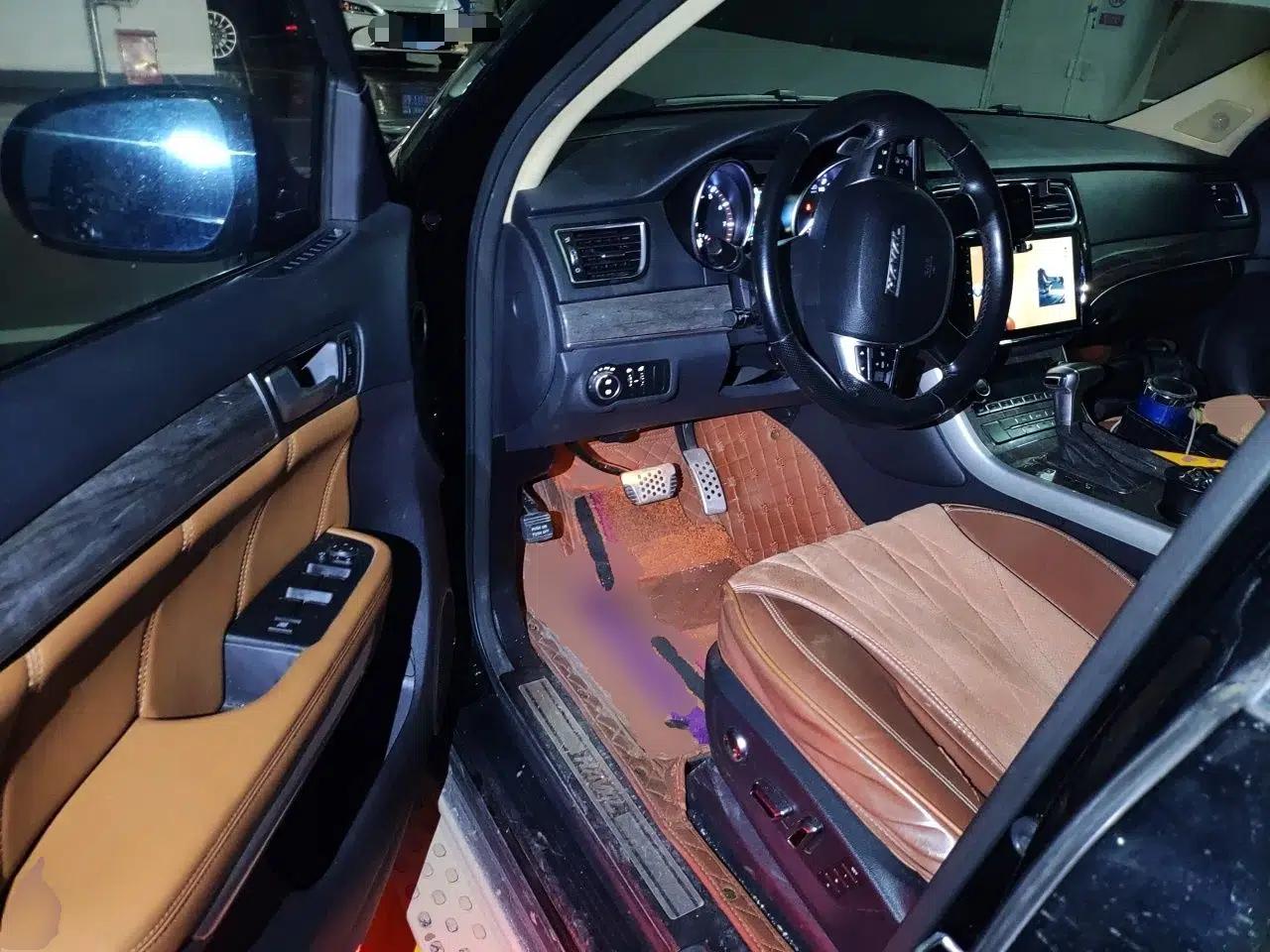 Haval H8 2015 2.0T Two-Wheel Drive Comfort Version — миниатюра 17