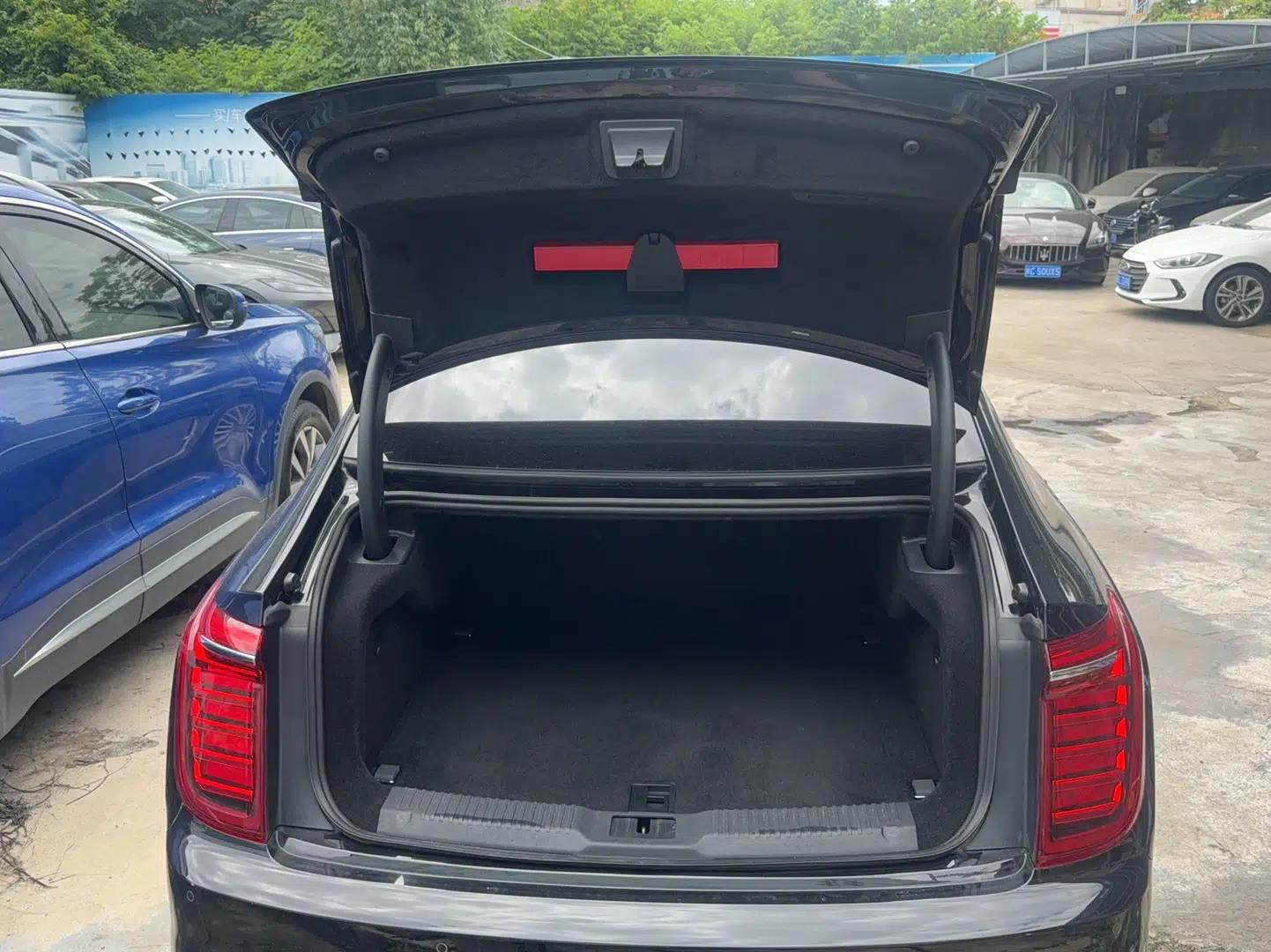 Hongqi H9 2020 2.0T Smart Connect Flagship Edition — миниатюра 12