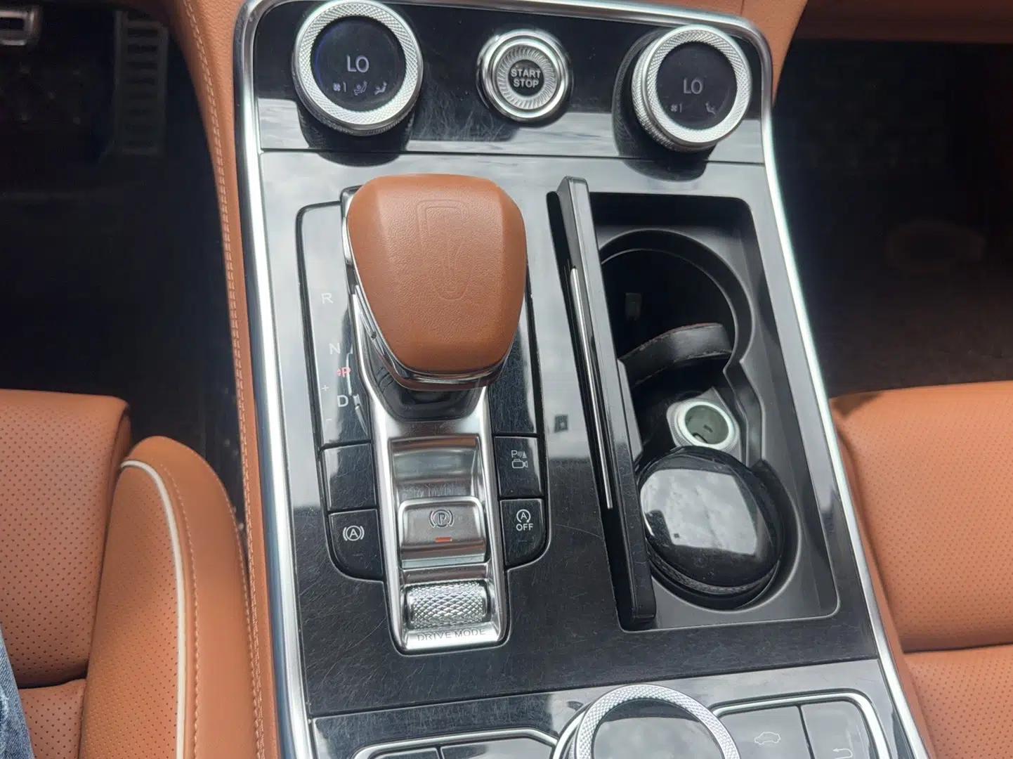 Hongqi H9 2020 2.0T Smart Connect Flagship Edition — миниатюра 10