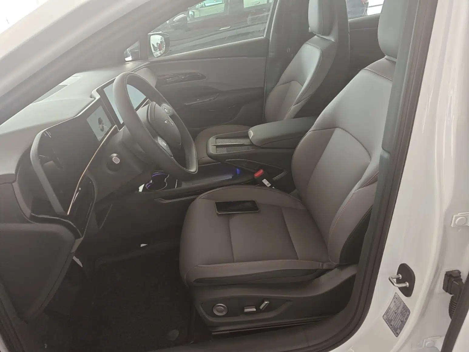 Hongqi EH7 2025 600 Smart Selection Edition — миниатюра 17