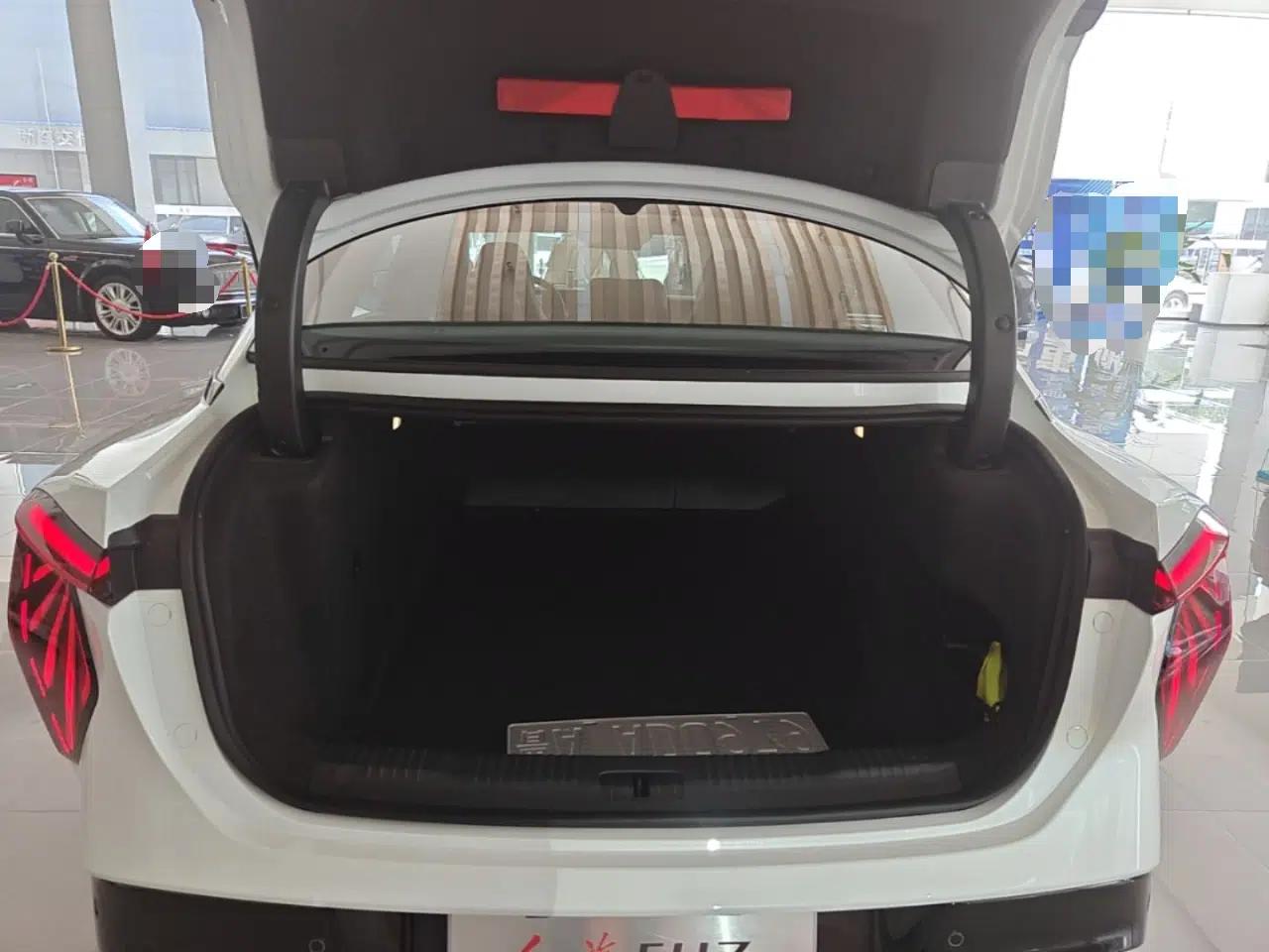 Hongqi EH7 2025 600 Smart Selection Edition — миниатюра 21