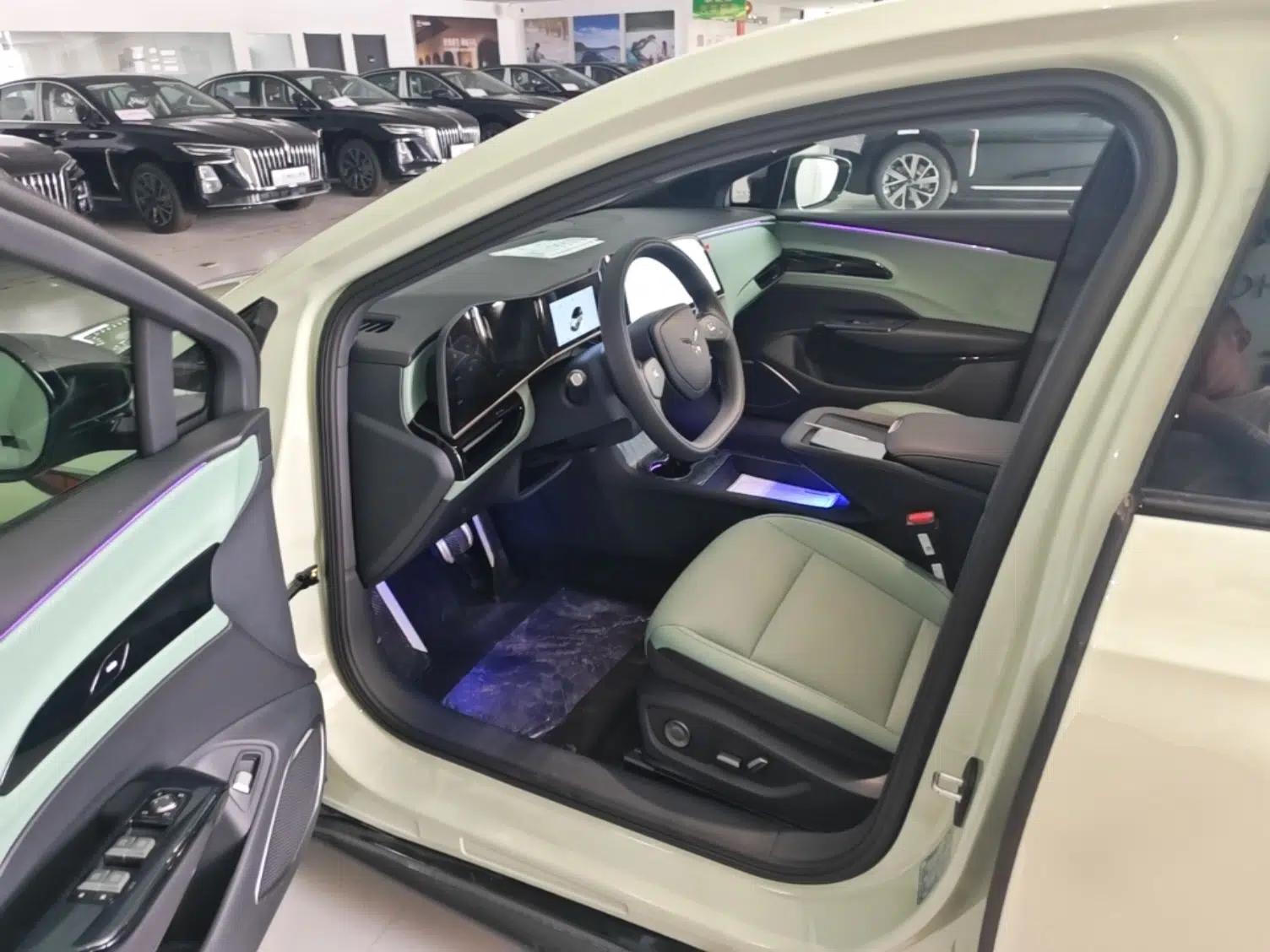 Hongqi EH7 2025 600 Smart Selection Edition — миниатюра 19