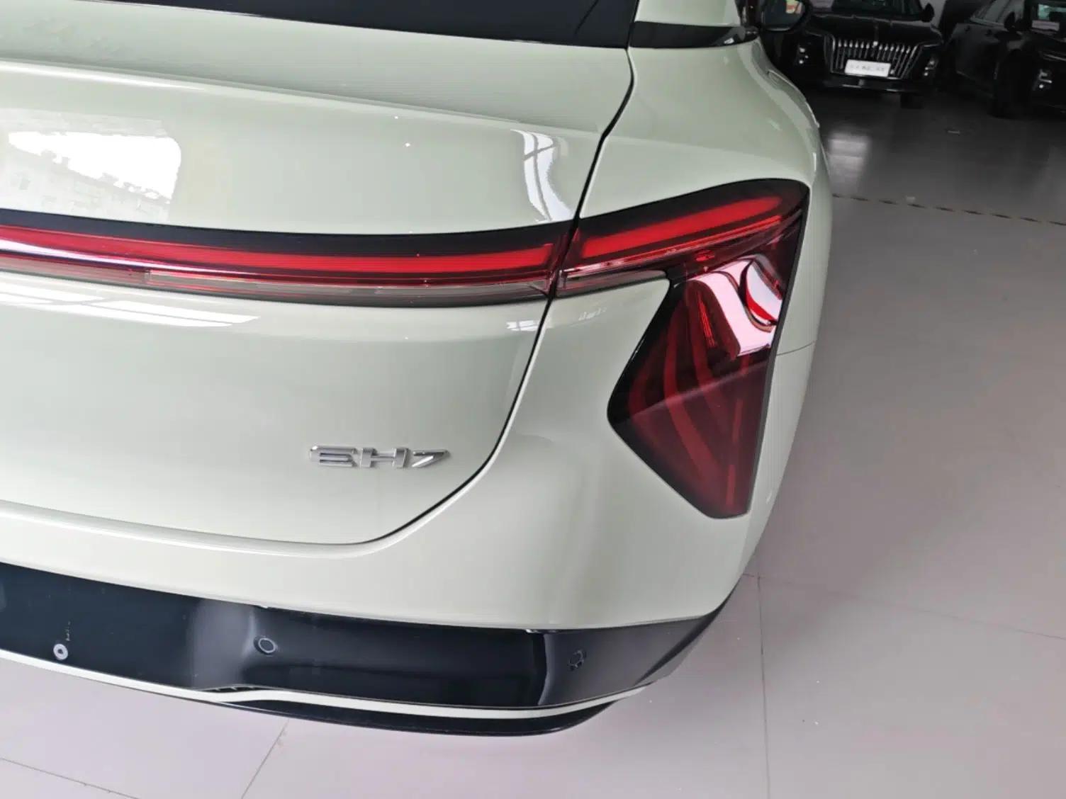 Hongqi EH7 2025 600 Smart Selection Edition — миниатюра 7