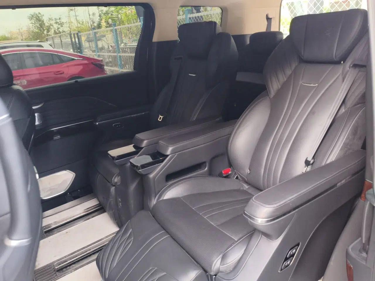 Hongqi HQ9 2023 2.0T Smart Connect Flagship Edition — миниатюра 18