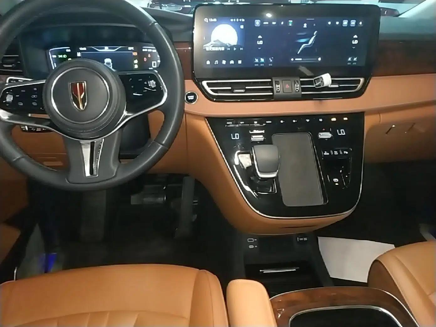 Hongqi HQ9 PHEV 2024 2.0T Four-Wheel Drive Flagship Edition — миниатюра 16