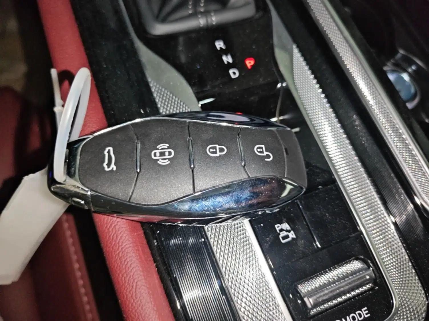 Hongqi H5 PHEV 2025 170 Super Hybrid Version — миниатюра 12