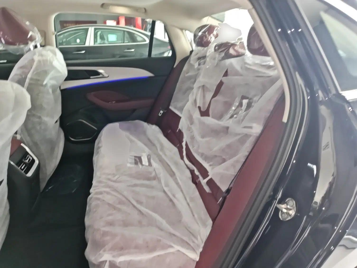 Hongqi H5 PHEV 2025 170 Super Hybrid Version — миниатюра 20