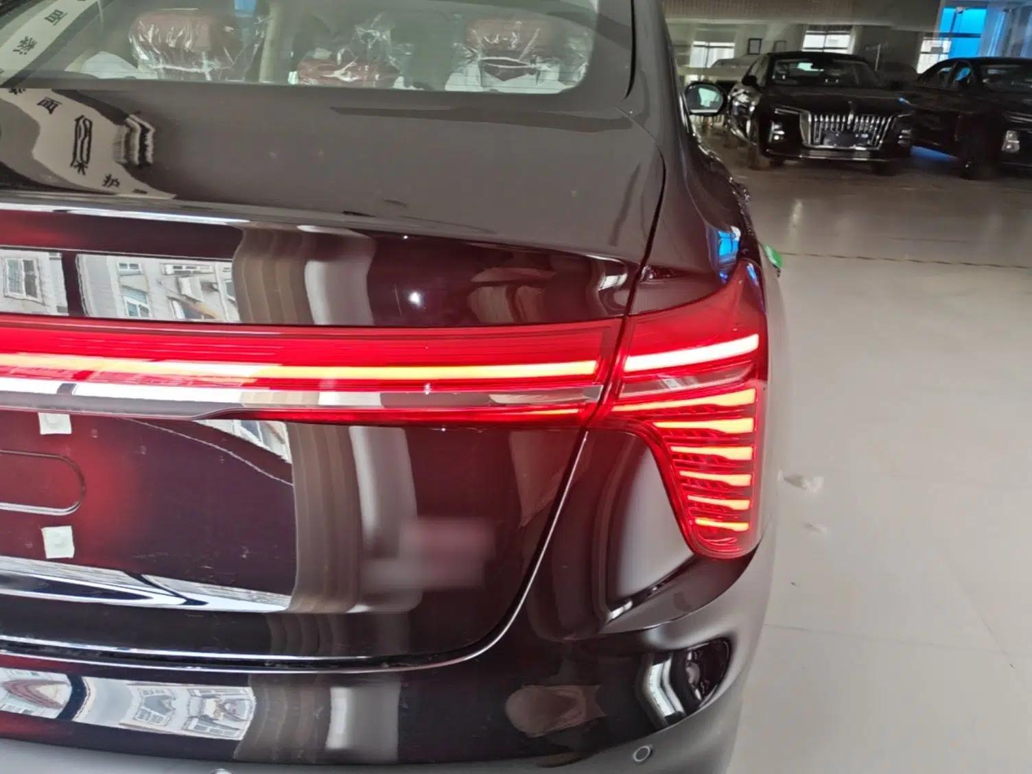 Hongqi H5 PHEV 2025 170 Super Hybrid Version — миниатюра 7