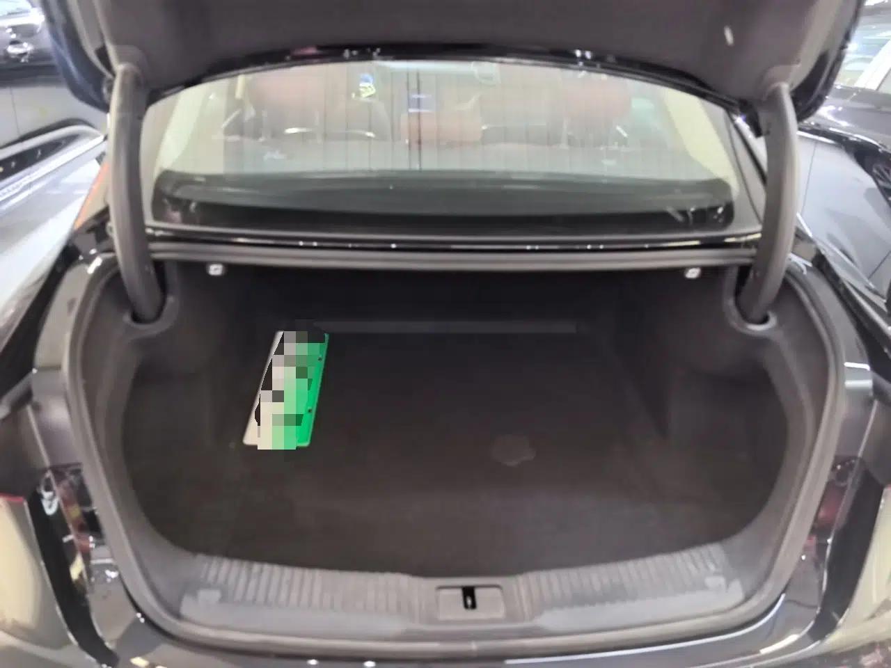 Hongqi H5 PHEV 2025 130 Super Hybrid Version — миниатюра 22