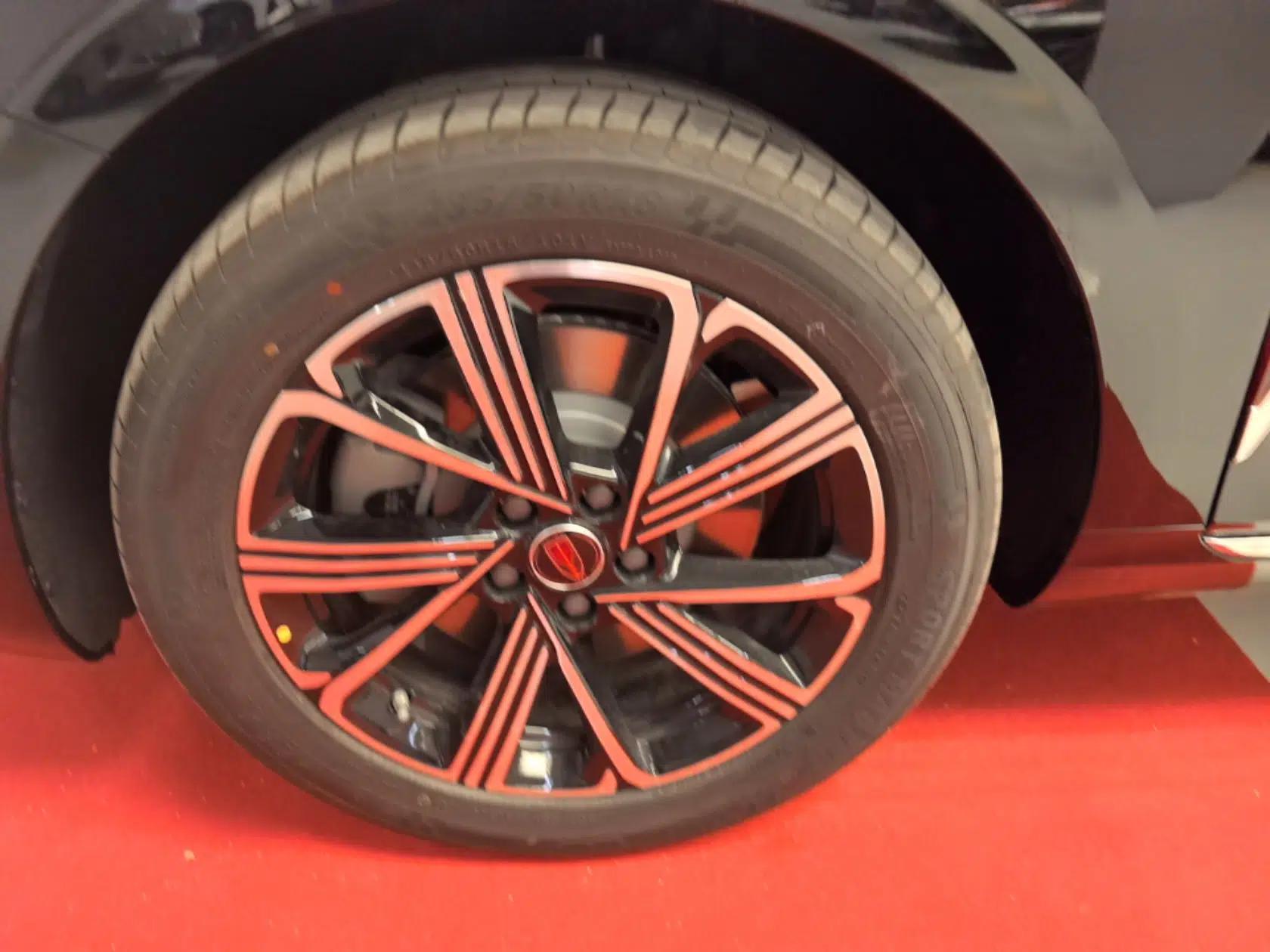 Hongqi H5 PHEV 2025 170 Super Hybrid Version — миниатюра 9