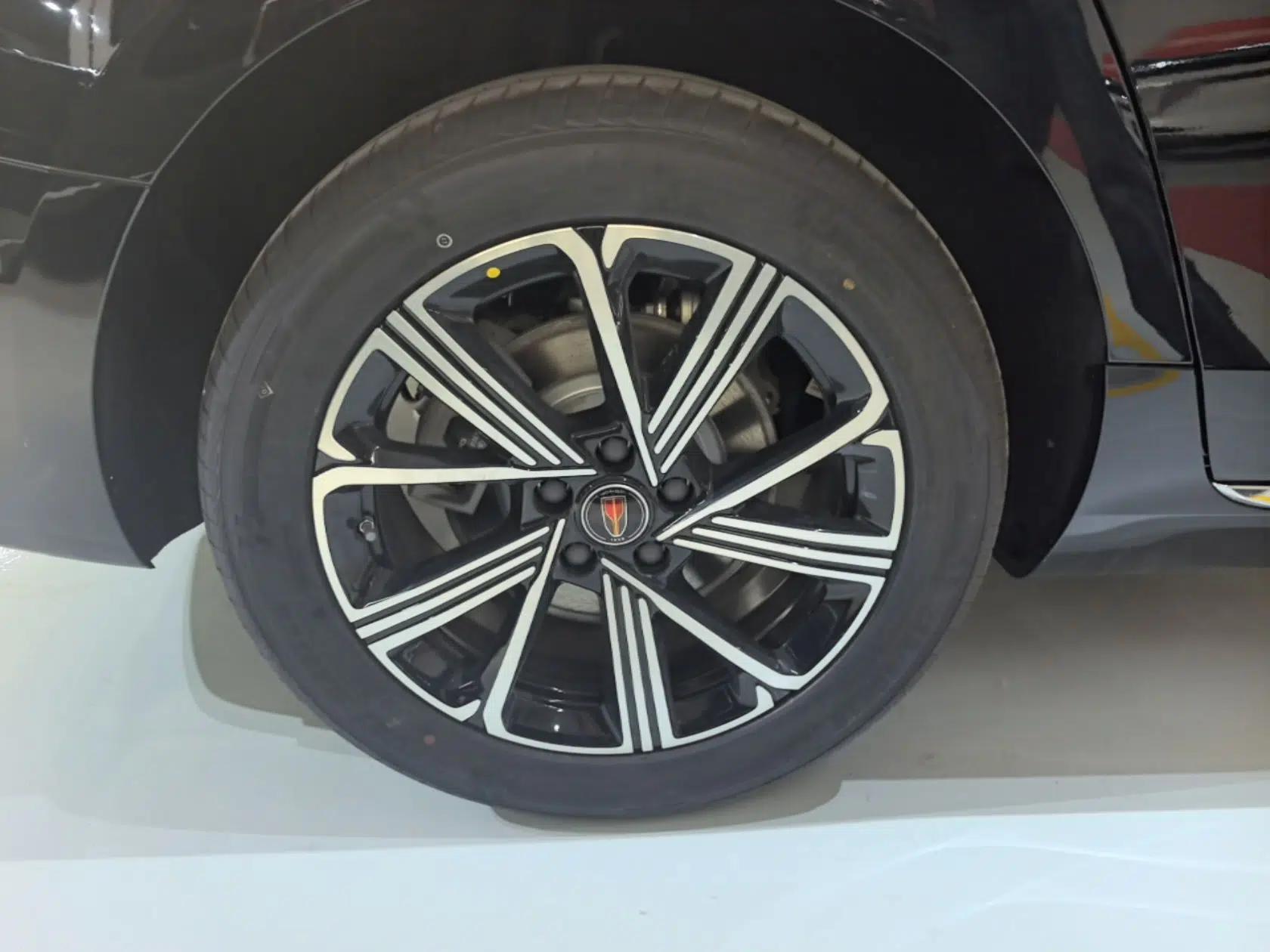 Hongqi H5 PHEV 2025 170 Super Hybrid Version — миниатюра 10