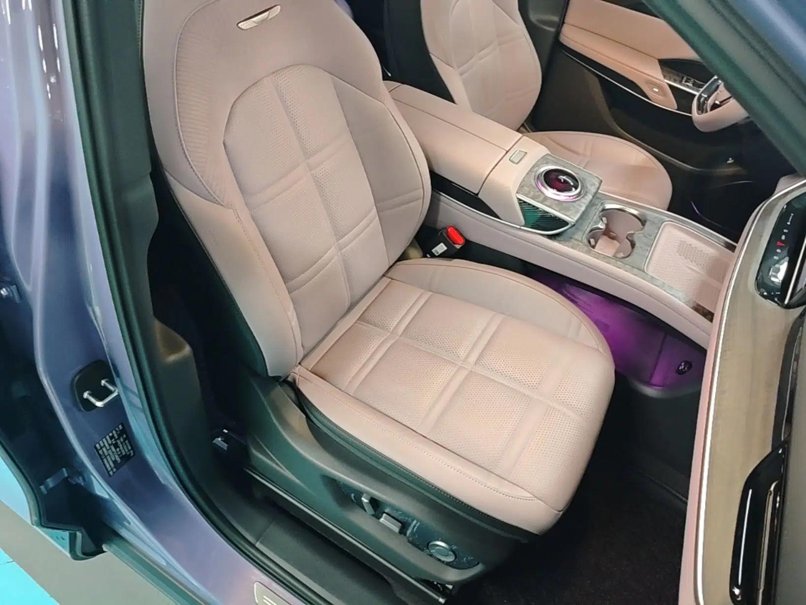 Hongqi Tiangong 08 2025 680 Ultra Four-Wheel-Drive Version — миниатюра 23
