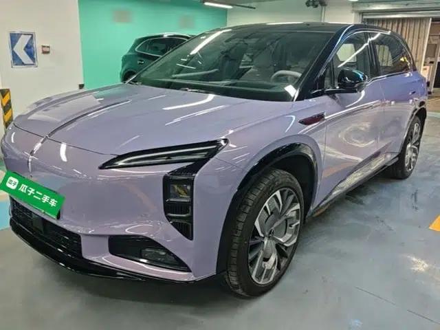Hongqi Tiangong 08 2025 680 Ultra Four-Wheel-Drive Version