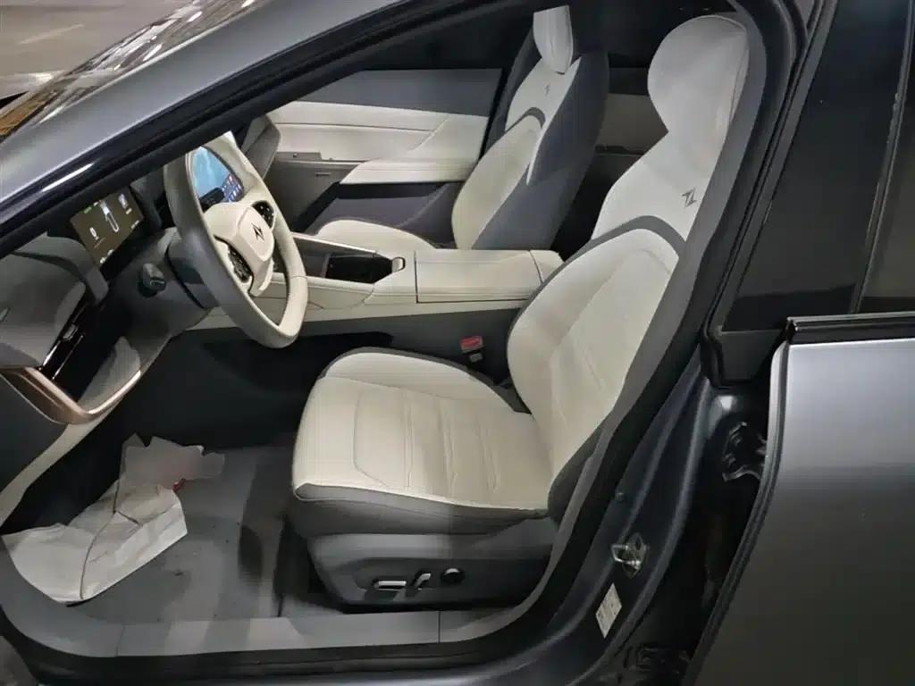 eπ007 2024 Pure Electric 540 AWD Max Edition — миниатюра 15