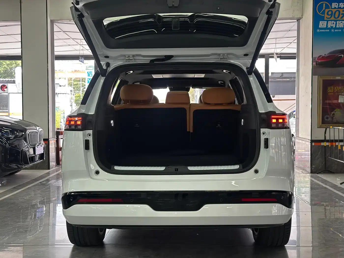 eπ008 2025 Model 210Ultra Extended Range Version 5-Seater — миниатюра 8