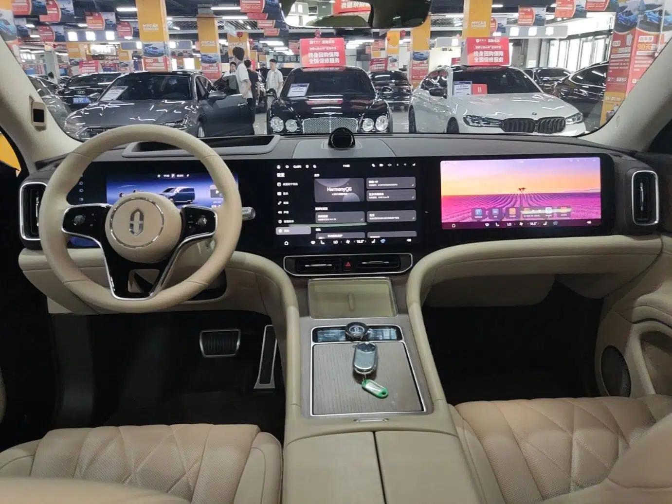 Hima AITO M9 2024 Range-Extended Ultra Version 42 kWh 6-Seater Model — миниатюра 13