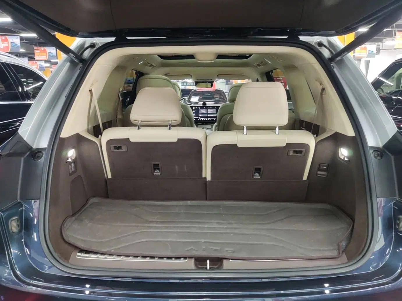 Hima AITO M9 2024 Range-Extended Ultra Version 42 kWh 6-Seater Model — миниатюра 22