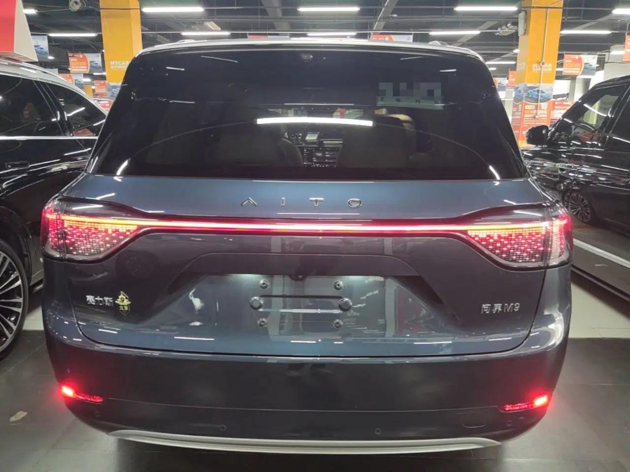 Hima AITO M9 2024 Range-Extended Ultra Version 42 kWh 6-Seater Model — миниатюра 5