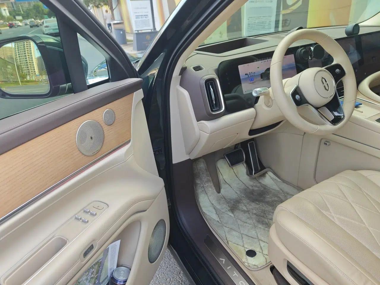 Hima AITO M9 2024 All-Electric Ultra Version 100 kWh 6-Seater Model — миниатюра 17