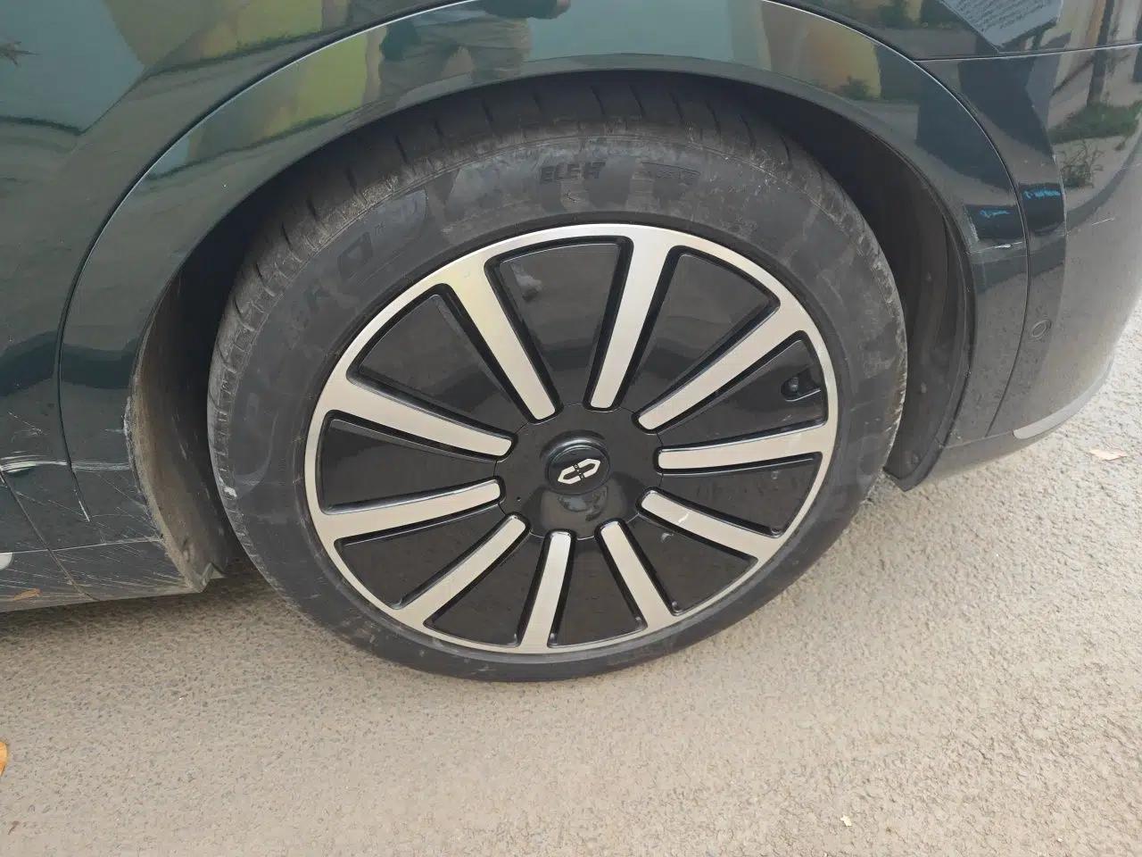Hima AITO M9 2024 All-Electric Ultra Version 100 kWh 6-Seater Model — миниатюра 8