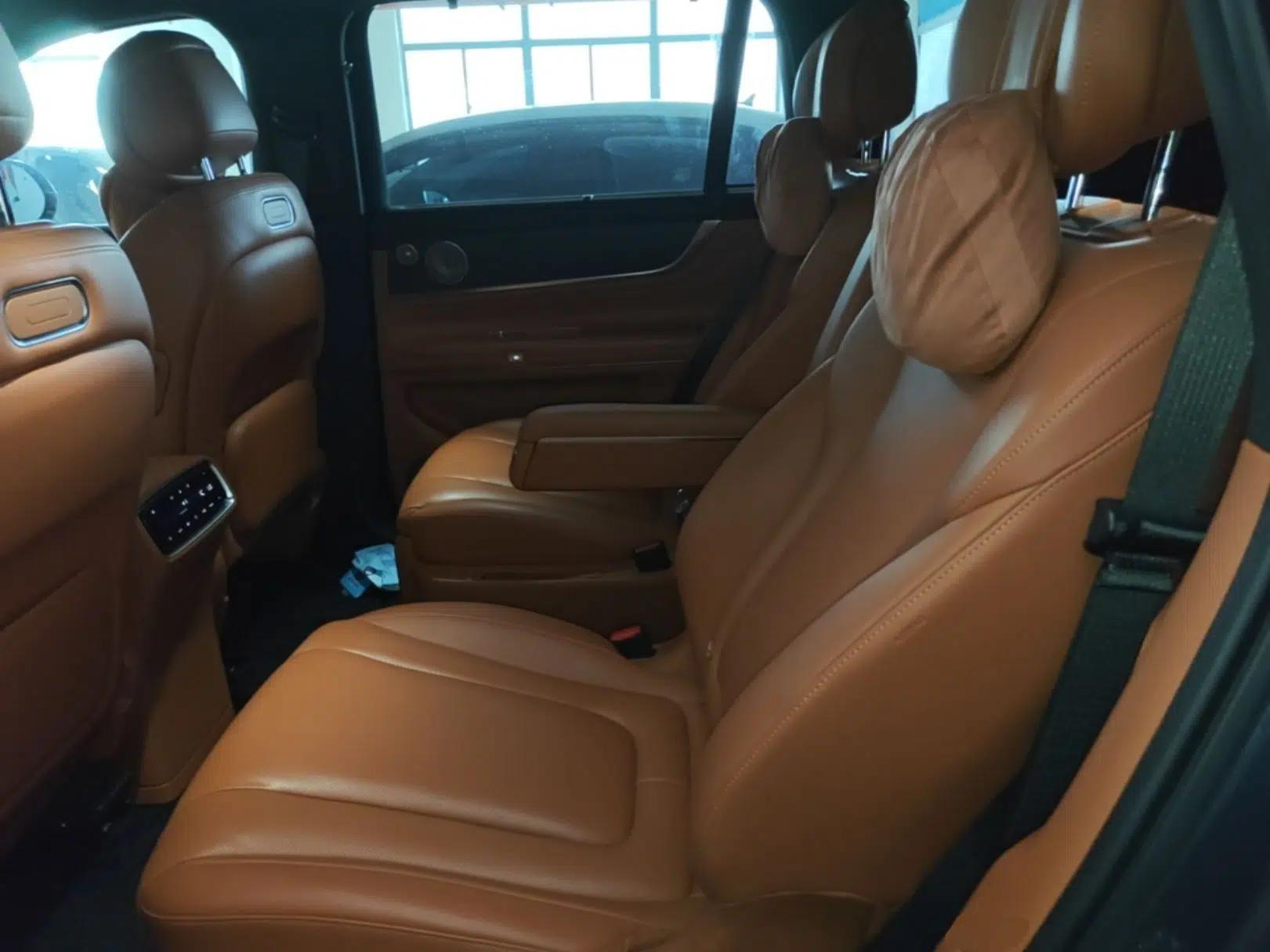 Hima AITO M9 2024 Range-Extended Ultra Version 42 kWh 6-Seater Model — миниатюра 20