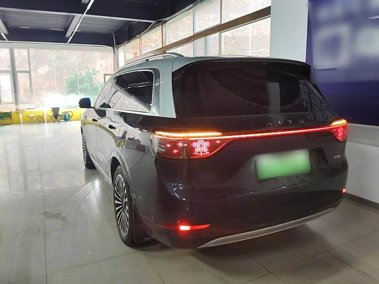 Hima AITO M9 2024 Range-Extended Ultra Version 52 kWh 6-Seater Model — миниатюра 4