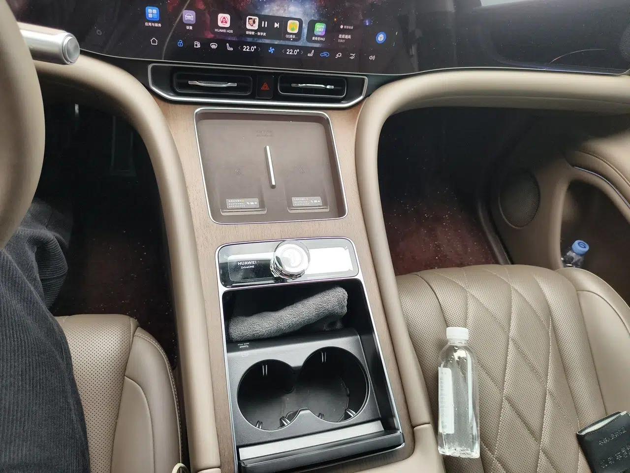 Hima AITO M9 2024 Range-Extended Max Edition 42 kWh 5-Seater Version — миниатюра 15