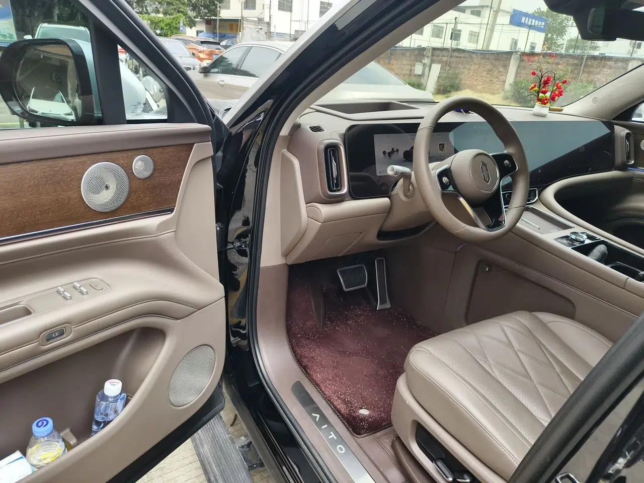 Hima AITO M9 2024 Range-Extended Max Edition 42 kWh 5-Seater Version — миниатюра 17