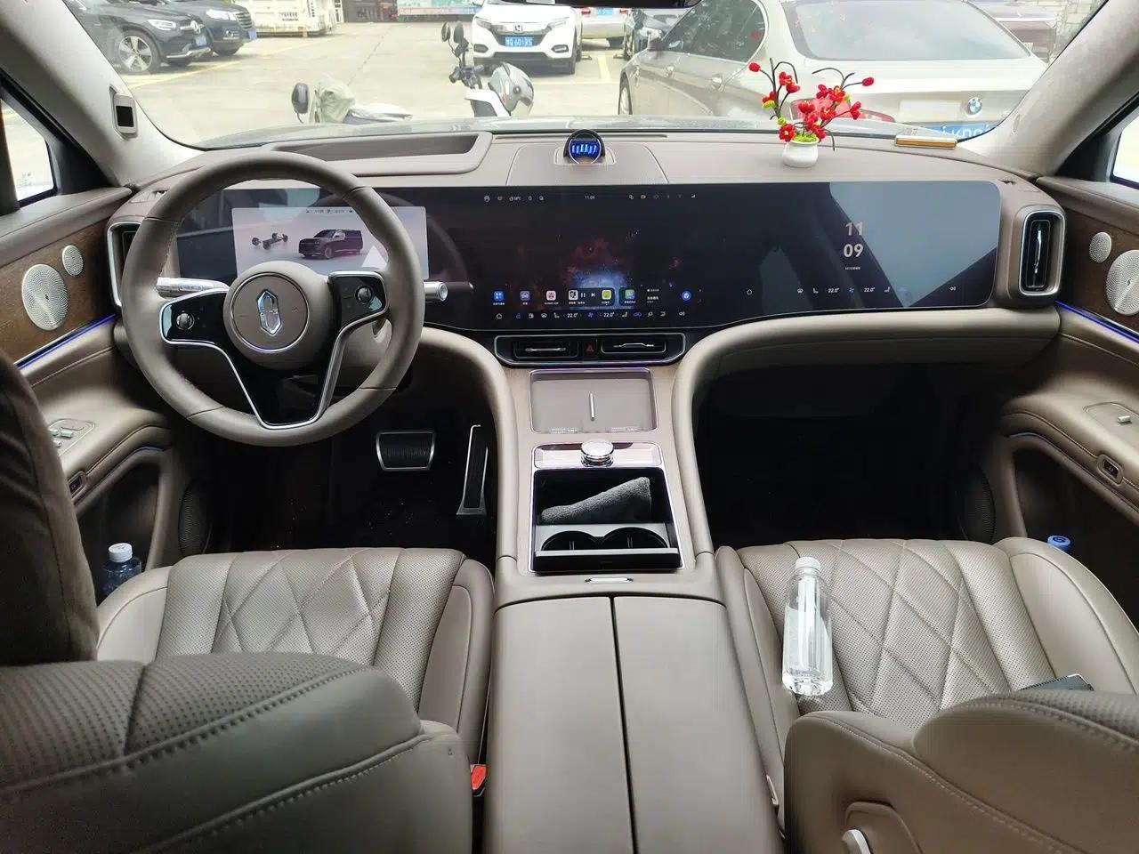 Hima AITO M9 2024 Range-Extended Max Edition 42 kWh 5-Seater Version — миниатюра 10