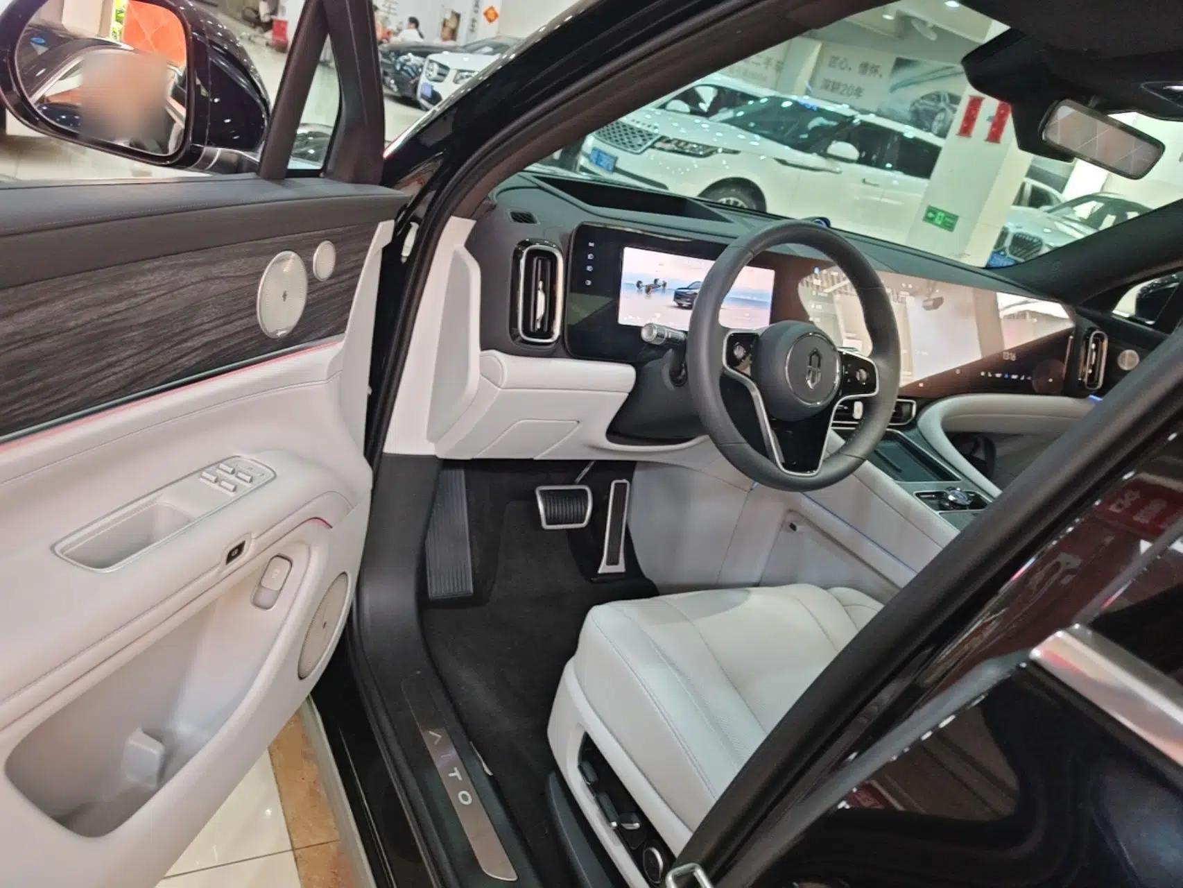 Hima AITO M9 2025 Extended-Range Ultra Version 52 kWh 6-Seater — миниатюра 19