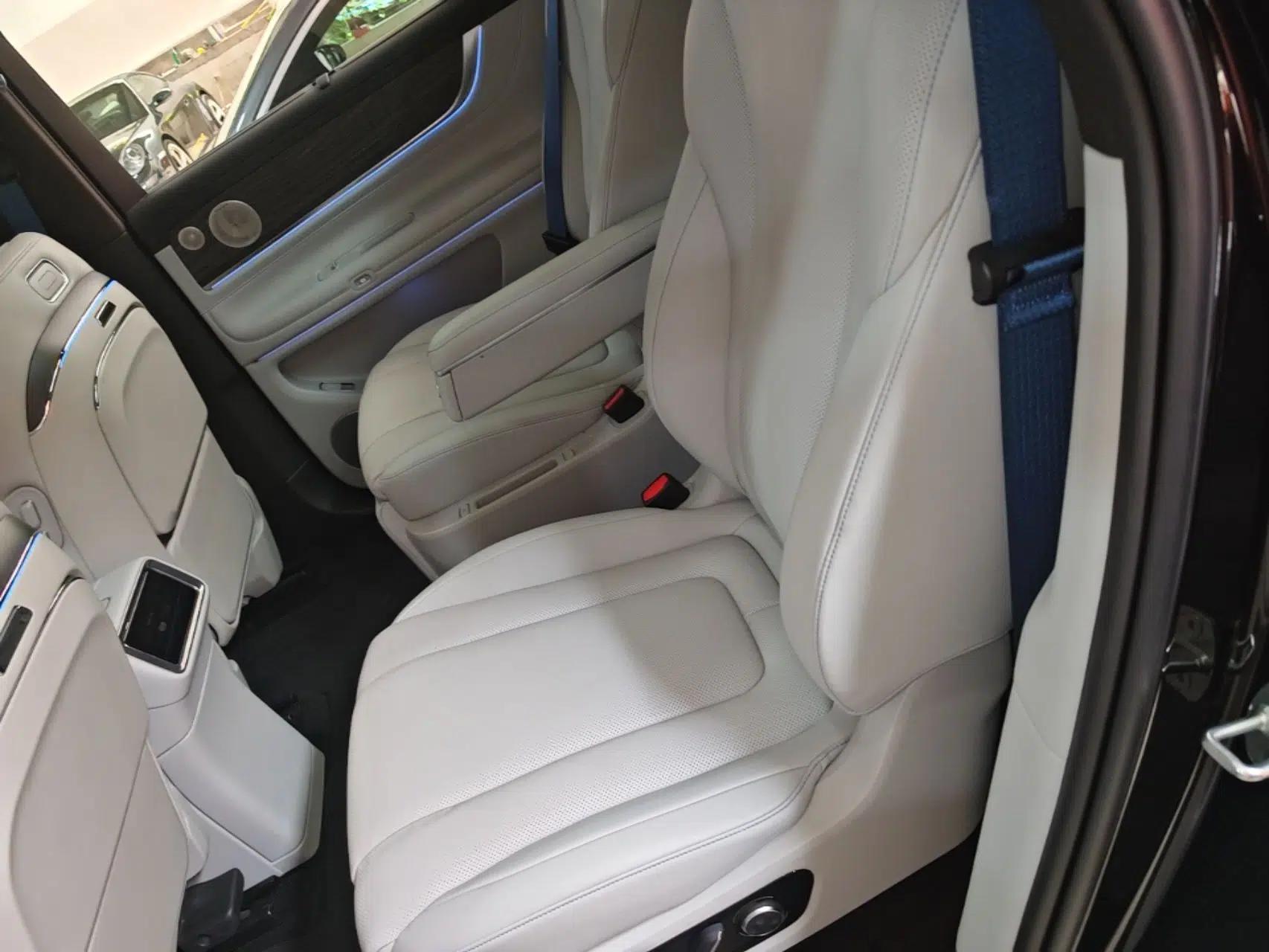 Hima AITO M9 2025 Extended-Range Ultra Version 52 kWh 6-Seater — миниатюра 20